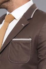 2-Button-Bag-Pocket-Brown-Jacket-Wessi-1