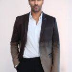 2 Button Mono Lapel Plain Cotton Brown Jacket-Wessi