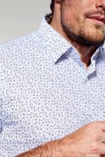 Blue-Floral-Patterned-Short-Sleeve-White-Men-Shirt-Wessi-1