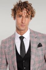 Checked-Slim-Fit-Burgundy-Men-Suit-Wessi-2