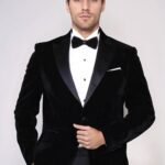 Peak Lapel Velvet Black Men Prom Blazer - Wessi