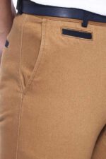 Belt-Coloured-Tan-Pants-Wessi-1