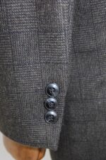 Black-Hidden-Button-Peak-Lapel-Coat-Wessi-2