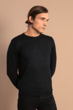 Circle-Neck-Long-Sleeves-Slim-Fit-Black-Men-Knitwear-3