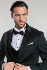 Green-Modeled-Lapel-Tuxedo-Wessi-2