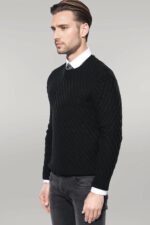 Patterned-Circle-Neck-Black-Sweater-Wessi-2