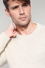 Patterned-Circle-Neck-Cream-Sweater-Wessi-1