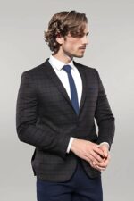 Plaid-Brown-Jacket-with-Handkerchief-Wessi-4