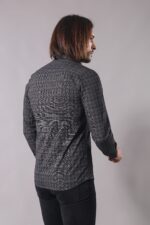 Plaid-Patterned-Black-Shirt-Wessi-1