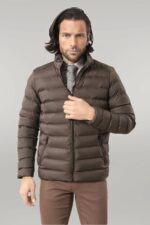 Quilted Standing Collar 2 Pockets Short Khaki Men Down Coat