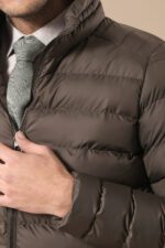 Quilted-Standing-Collar-2-Pockets-Short-Khaki-Men-Down-Coat-Wessi-2