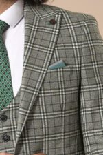 Set-of-Plaid-Blazer-and-Vest-Wessi-1
