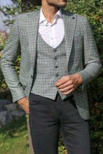 Set-of-Plaid-Blazer-and-Vest-Wessi-7