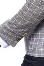 Single-Button-Peak-Collar-Beige-Blazer-Wessi-4