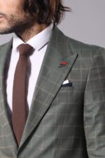 Single-Button-Wide-Pointed-Collar-Green-Blazer-Wessi-1