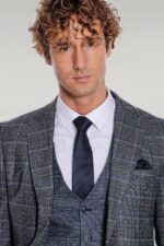 Slim-Fit-Checked-Patterned-Black-Men-Suit-Wessi-2