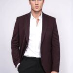 Textured Slim Fit Peak Lapel Burgundy Men Blazer - Wessi
