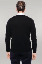 V-Neck-Black-Mens-Sweater-Wessi-4