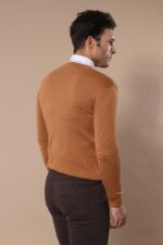V-Neck-Brown-Sweater-Wessi-2