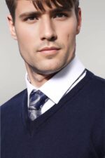 V-Neck-Dark-Blue-Knitwear-Wessi-1