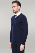 V-Neck-Dark-Blue-Knitwear-Wessi-2