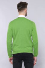 V-Neck-Dark-Green-Sweater-Wessi-3