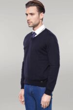 V-Neck-Navy-Blue-Sweater-Wessi-4