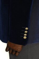 Wide-Peak-Lapel-Velvet-Navy-Blue-Blazer-Wessi-3